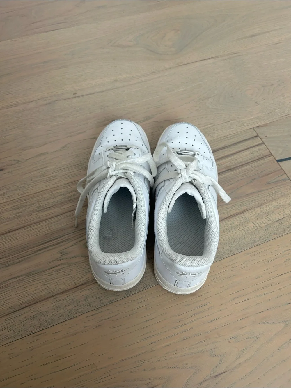 Nike classic low
